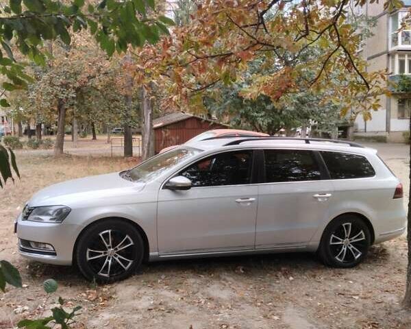 Серый Фольксваген Пассат, объемом двигателя 1.6 л и пробегом 292 тыс. км за 11000 $, фото 1 на Automoto.ua