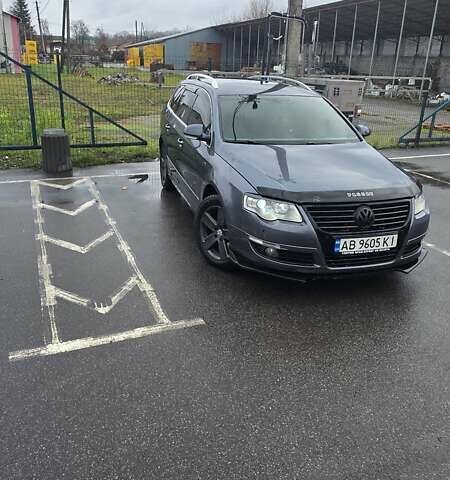 Серый Фольксваген Пассат, объемом двигателя 1.97 л и пробегом 348 тыс. км за 7700 $, фото 1 на Automoto.ua