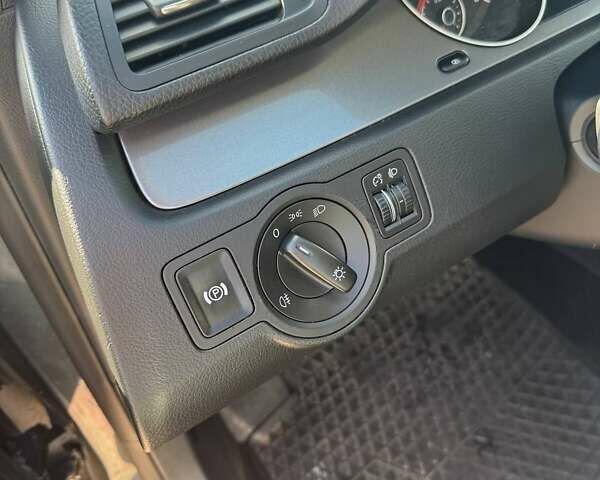 Сірий Фольксваген Пассат, об'ємом двигуна 1.4 л та пробігом 235 тис. км за 6400 $, фото 2 на Automoto.ua