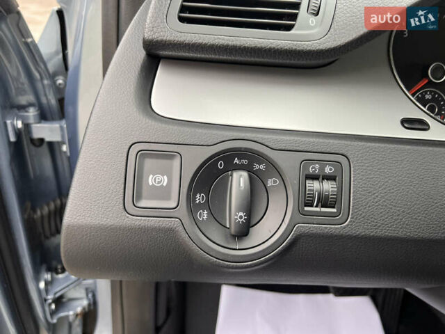 Серый Фольксваген Пассат, объемом двигателя 1.8 л и пробегом 141 тыс. км за 7500 $, фото 21 на Automoto.ua