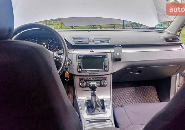 Серый Фольксваген Пассат, объемом двигателя 1.6 л и пробегом 248 тыс. км за 5900 $, фото 11 на Automoto.ua