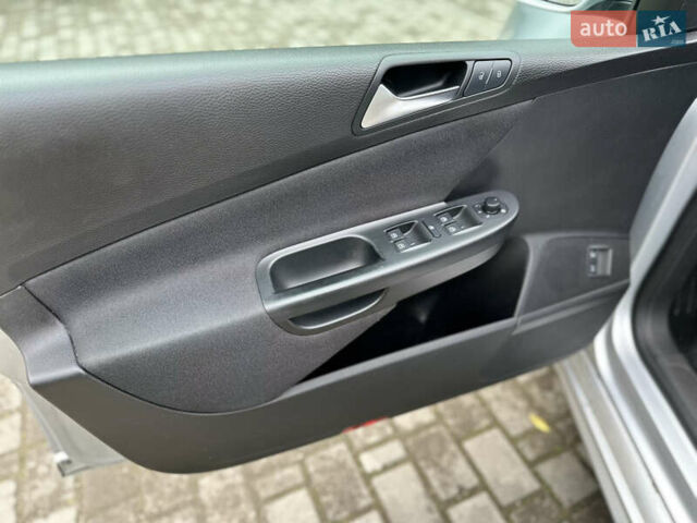 Серый Фольксваген Пассат, объемом двигателя 1.6 л и пробегом 290 тыс. км за 7500 $, фото 26 на Automoto.ua