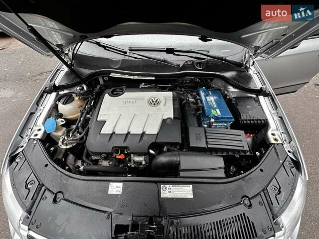 Фольксваген Пассат 2010 в Киеве на Automoto.ua Серый Фольксваген Пассат, объемом двигателя 2 л и пробегом 249 тыс. км за 6999 $, фото 34 на Automoto.ua