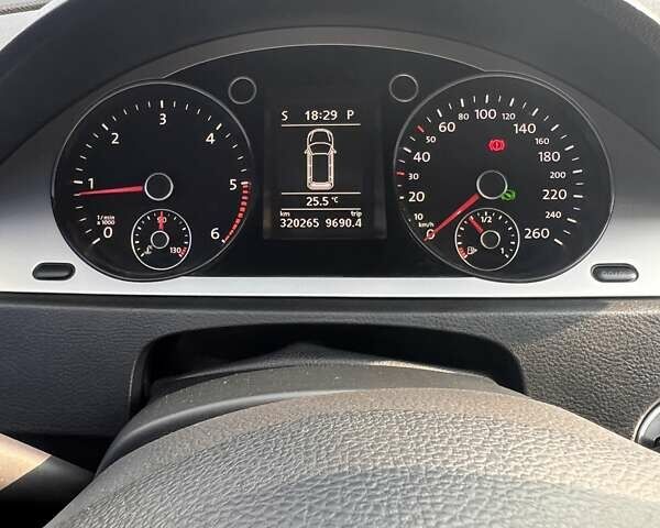 Сірий Фольксваген Пассат, об'ємом двигуна 1.97 л та пробігом 329 тис. км за 8000 $, фото 9 на Automoto.ua