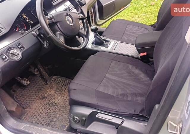 Серый Фольксваген Пассат, объемом двигателя 1.6 л и пробегом 248 тыс. км за 5900 $, фото 13 на Automoto.ua