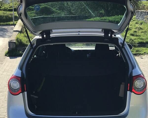 Сірий Фольксваген Пассат, об'ємом двигуна 1.6 л та пробігом 218 тис. км за 9478 $, фото 12 на Automoto.ua