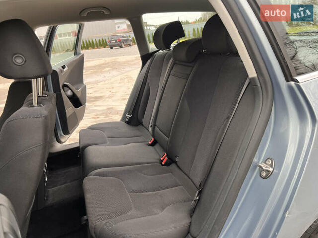 Серый Фольксваген Пассат, объемом двигателя 1.8 л и пробегом 141 тыс. км за 7500 $, фото 10 на Automoto.ua