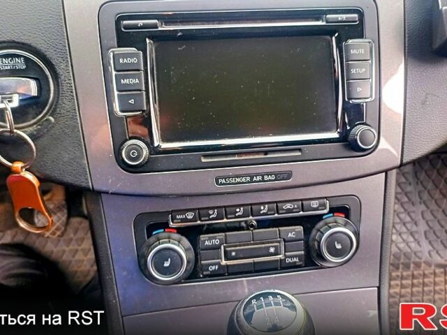 Фольксваген Пассат 2010 в Харькове на Automoto.ua Серый Фольксваген Пассат, объемом двигателя 1.6 л и пробегом 248 тыс. км за 5900 $, фото 13 на Automoto.ua