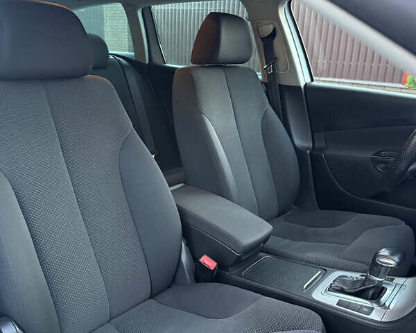 Фольксваген Пассат 2010 в Виннице на Automoto.ua Серый Фольксваген Пассат, объемом двигателя 1.97 л и пробегом 260 тыс. км за 6899 $, фото 19 на Automoto.ua