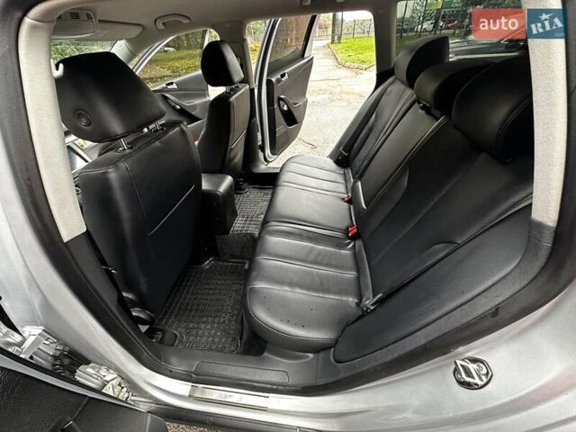 Фольксваген Пассат 2010 в Киеве на Automoto.ua Серый Фольксваген Пассат, объемом двигателя 2 л и пробегом 249 тыс. км за 6999 $, фото 27 на Automoto.ua