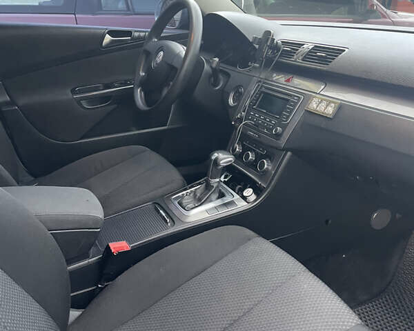 Серый Фольксваген Пассат, объемом двигателя 1.97 л и пробегом 360 тыс. км за 6950 $, фото 5 на Automoto.ua