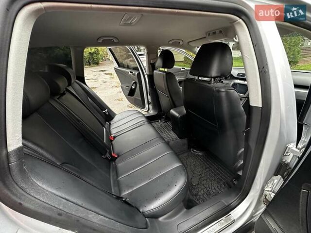 Фольксваген Пассат 2010 в Киеве на Automoto.ua Серый Фольксваген Пассат, объемом двигателя 2 л и пробегом 249 тыс. км за 6999 $, фото 29 на Automoto.ua