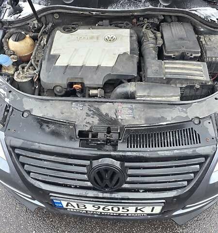 Серый Фольксваген Пассат, объемом двигателя 1.97 л и пробегом 348 тыс. км за 7700 $, фото 2 на Automoto.ua