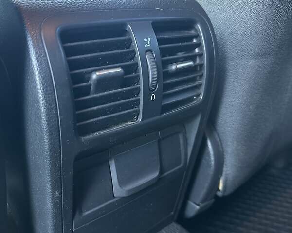 Серый Фольксваген Пассат, объемом двигателя 1.8 л и пробегом 216 тыс. км за 7400 $, фото 23 на Automoto.ua