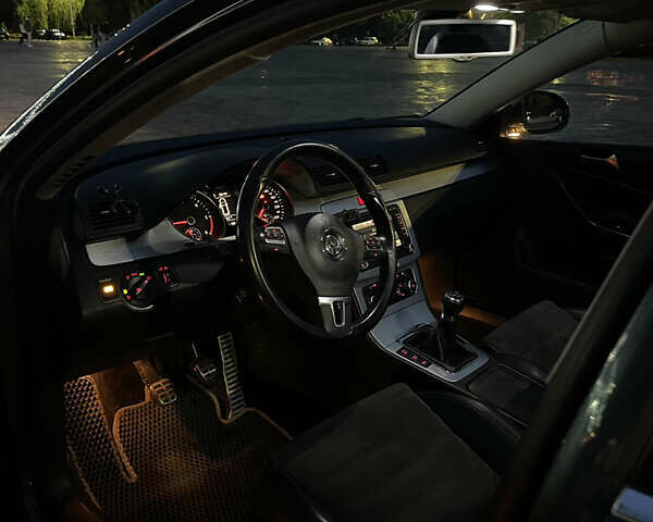 Серый Фольксваген Пассат, объемом двигателя 2 л и пробегом 302 тыс. км за 7300 $, фото 38 на Automoto.ua