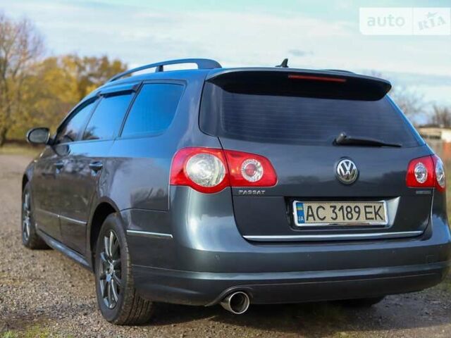 Серый Фольксваген Пассат, объемом двигателя 1.6 л и пробегом 214 тыс. км за 8200 $, фото 2 на Automoto.ua