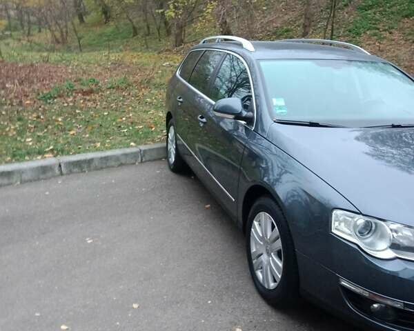 Серый Фольксваген Пассат, объемом двигателя 1.8 л и пробегом 210 тыс. км за 7850 $, фото 5 на Automoto.ua