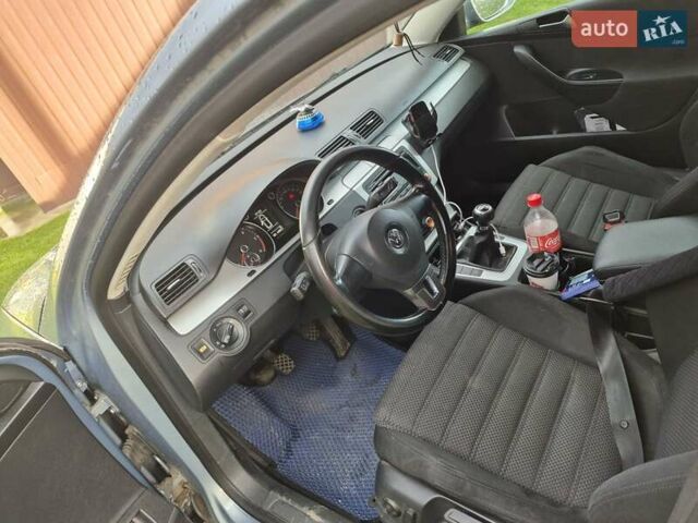 Серый Фольксваген Пассат, объемом двигателя 2 л и пробегом 330 тыс. км за 6900 $, фото 7 на Automoto.ua