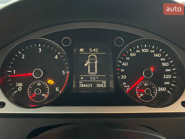 Серый Фольксваген Пассат, объемом двигателя 1.6 л и пробегом 286 тыс. км за 7000 $, фото 12 на Automoto.ua