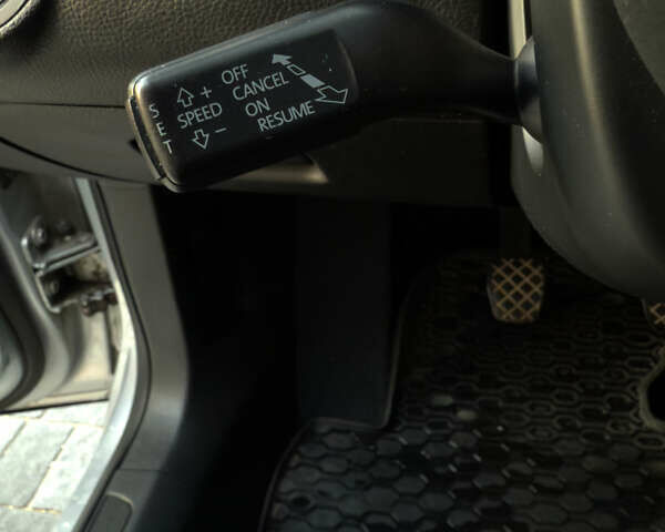 Сірий Фольксваген Пассат, об'ємом двигуна 1.6 л та пробігом 281 тис. км за 8350 $, фото 38 на Automoto.ua