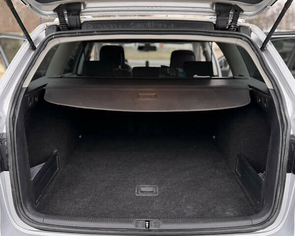 Серый Фольксваген Пассат, объемом двигателя 1.97 л и пробегом 239 тыс. км за 8350 $, фото 42 на Automoto.ua