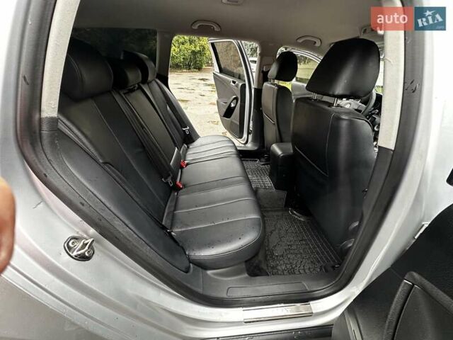 Фольксваген Пассат 2010 в Киеве на Automoto.ua Серый Фольксваген Пассат, объемом двигателя 2 л и пробегом 249 тыс. км за 6999 $, фото 30 на Automoto.ua