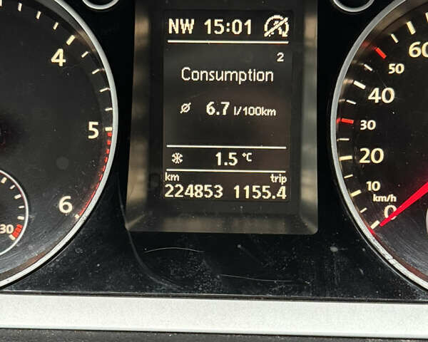 Серый Фольксваген Пассат, объемом двигателя 1.6 л и пробегом 224 тыс. км за 7200 $, фото 4 на Automoto.ua