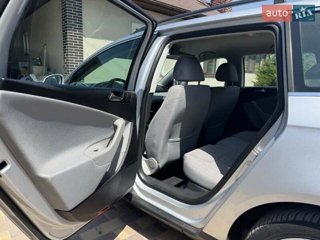 Серый Фольксваген Пассат, объемом двигателя 1.4 л и пробегом 200 тыс. км за 6500 $, фото 17 на Automoto.ua