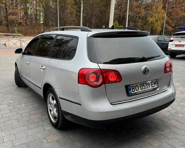 Серый Фольксваген Пассат, объемом двигателя 1.6 л и пробегом 350 тыс. км за 6200 $, фото 7 на Automoto.ua