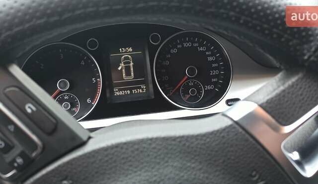 Сірий Фольксваген Пассат, об'ємом двигуна 1.6 л та пробігом 260 тис. км за 8000 $, фото 7 на Automoto.ua
