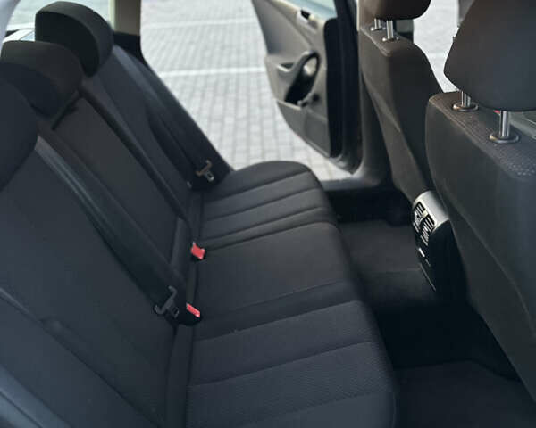 Сірий Фольксваген Пассат, об'ємом двигуна 1.4 л та пробігом 232 тис. км за 6800 $, фото 19 на Automoto.ua