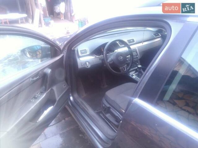 Сірий Фольксваген Пассат, об'ємом двигуна 1.6 л та пробігом 279 тис. км за 8500 $, фото 4 на Automoto.ua