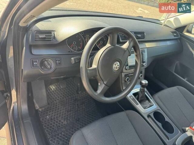 Сірий Фольксваген Пассат, об'ємом двигуна 1.4 л та пробігом 235 тис. км за 6400 $, фото 1 на Automoto.ua