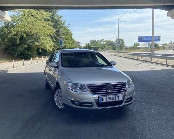 Сірий Фольксваген Пассат, об'ємом двигуна 2 л та пробігом 235 тис. км за 6200 $, фото 1 на Automoto.ua