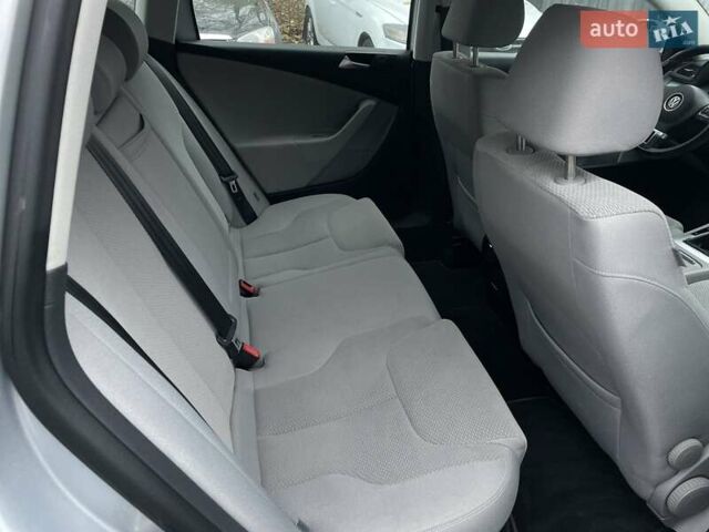 Сірий Фольксваген Пассат, об'ємом двигуна 1.4 л та пробігом 202 тис. км за 6800 $, фото 19 на Automoto.ua