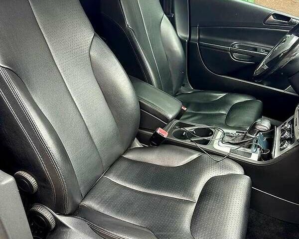 Серый Фольксваген Пассат, объемом двигателя 2 л и пробегом 220 тыс. км за 7800 $, фото 4 на Automoto.ua