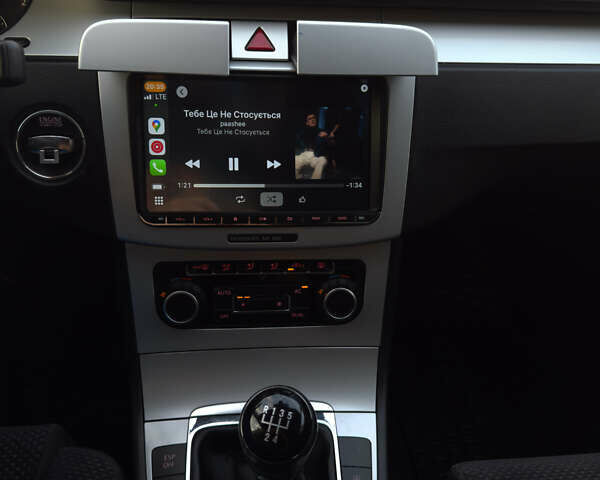 Сірий Фольксваген Пассат, об'ємом двигуна 1.6 л та пробігом 281 тис. км за 8350 $, фото 45 на Automoto.ua