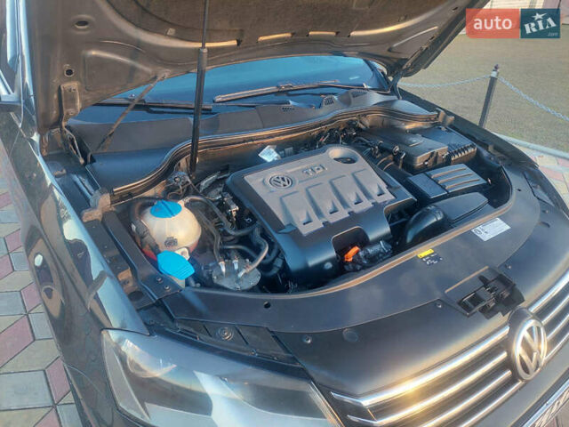 Серый Фольксваген Пассат, объемом двигателя 1.97 л и пробегом 271 тыс. км за 9500 $, фото 10 на Automoto.ua