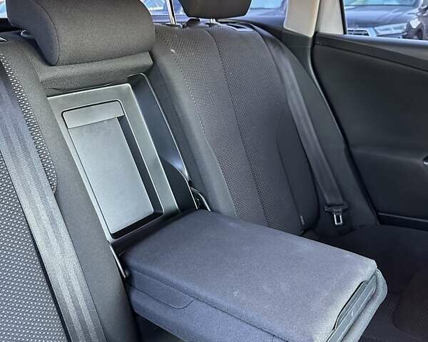 Серый Фольксваген Пассат, объемом двигателя 1.8 л и пробегом 216 тыс. км за 7400 $, фото 19 на Automoto.ua