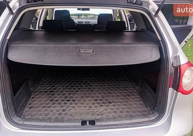 Серый Фольксваген Пассат, объемом двигателя 1.6 л и пробегом 248 тыс. км за 5900 $, фото 10 на Automoto.ua