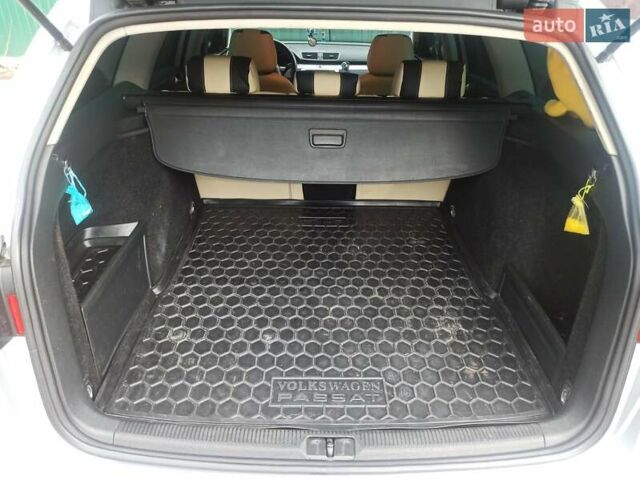 Серый Фольксваген Пассат, объемом двигателя 1.97 л и пробегом 280 тыс. км за 9500 $, фото 4 на Automoto.ua