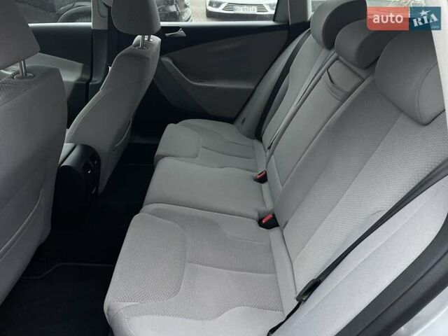 Сірий Фольксваген Пассат, об'ємом двигуна 1.4 л та пробігом 202 тис. км за 6800 $, фото 20 на Automoto.ua