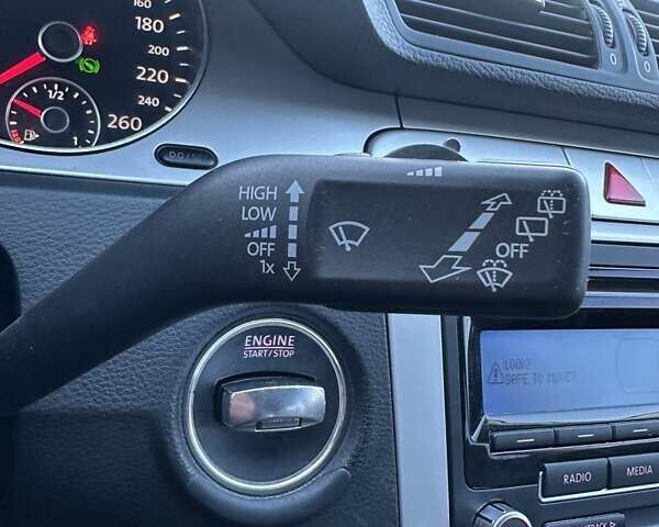 Серый Фольксваген Пассат, объемом двигателя 1.8 л и пробегом 216 тыс. км за 7400 $, фото 40 на Automoto.ua