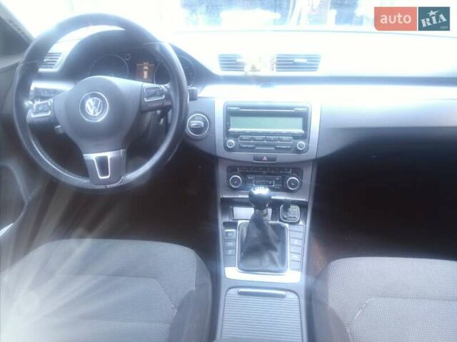 Сірий Фольксваген Пассат, об'ємом двигуна 1.6 л та пробігом 279 тис. км за 8500 $, фото 9 на Automoto.ua