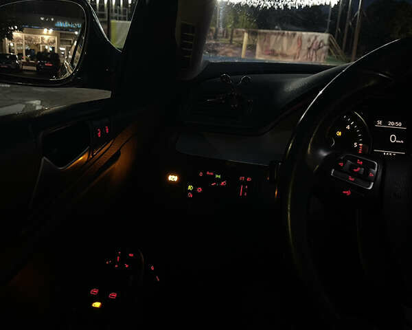 Серый Фольксваген Пассат, объемом двигателя 2 л и пробегом 302 тыс. км за 7300 $, фото 53 на Automoto.ua