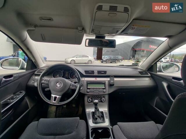 Серый Фольксваген Пассат, объемом двигателя 1.6 л и пробегом 350 тыс. км за 6300 $, фото 13 на Automoto.ua