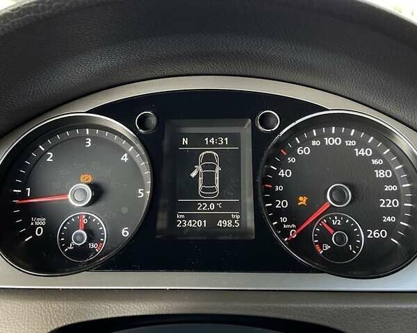 Сірий Фольксваген Пассат, об'ємом двигуна 2 л та пробігом 235 тис. км за 6200 $, фото 18 на Automoto.ua