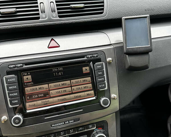 Серый Фольксваген Пассат, объемом двигателя 1.6 л и пробегом 290 тыс. км за 7500 $, фото 21 на Automoto.ua