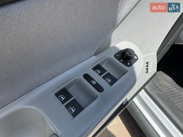 Серый Фольксваген Пассат, объемом двигателя 1.4 л и пробегом 200 тыс. км за 6500 $, фото 6 на Automoto.ua