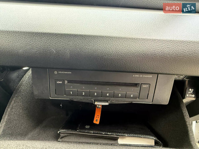 Серый Фольксваген Пассат, объемом двигателя 1.97 л и пробегом 350 тыс. км за 6999 $, фото 28 на Automoto.ua